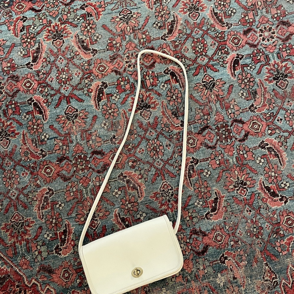 Vintage Coach White Turnlock Crossbody Bag